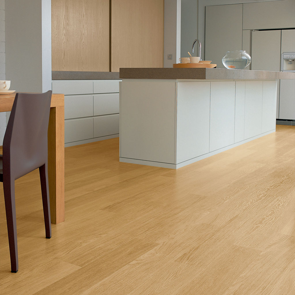 Stratifié Chêne verni naturel EL896 - Quick-Step